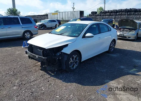 2021 Kia Forte Lxs z USA, uszkodzony, nr VIN 3KPF24AD0ME356247